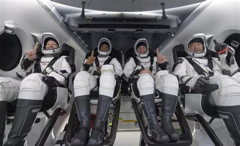 SpaceX y la NASA lanzaron a cuatro astronautas de cuatro países hacia la Estación Espacial Internacional